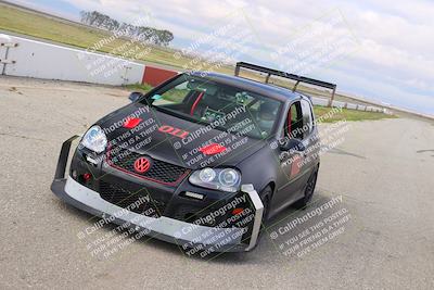 media/Mar-30-2025-Speed Ventures (Sun) [[39e6b1441d]]/Green/Grid/